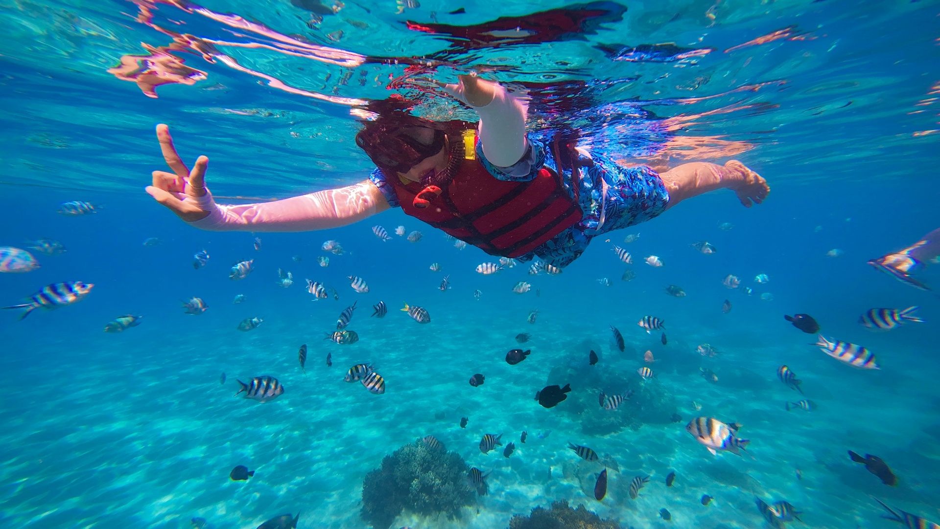 Maya & Kwame on their Mnemba Snorkeling tour